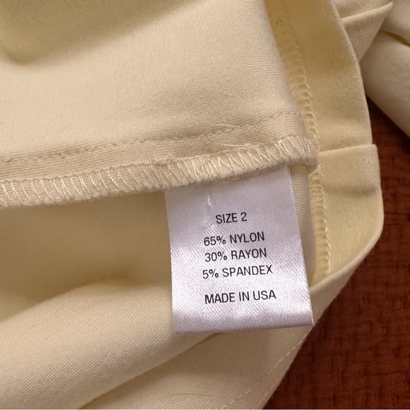 Melitta Baumeister Butter Yellow Oversized T-Shirt - 2 M - Tee With A Twist! - Picture 5 of 7